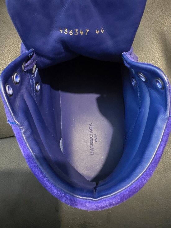 Balenciaga High Top Sneakers - Picture 8 of 8
